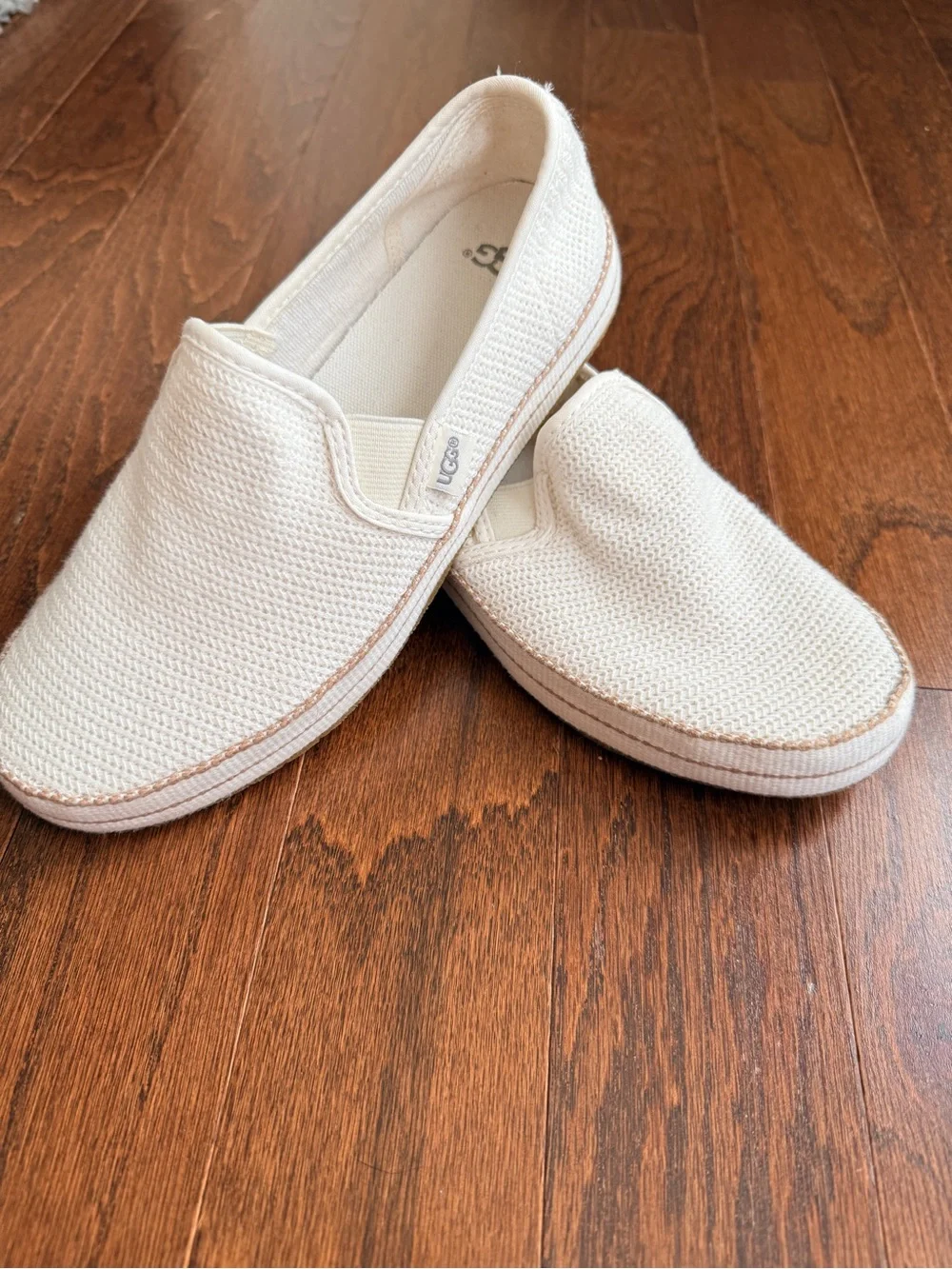 UGG Bren Woman’s Cream Knit Slip-On Loafers US size 7
